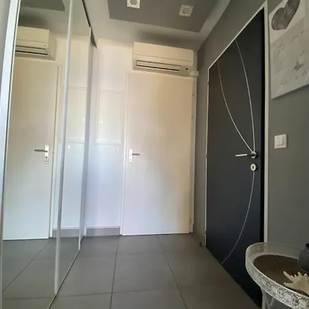 Apartment Ajaccio, 1 Piece, 2 Personnes - Fr-1-665-33 *